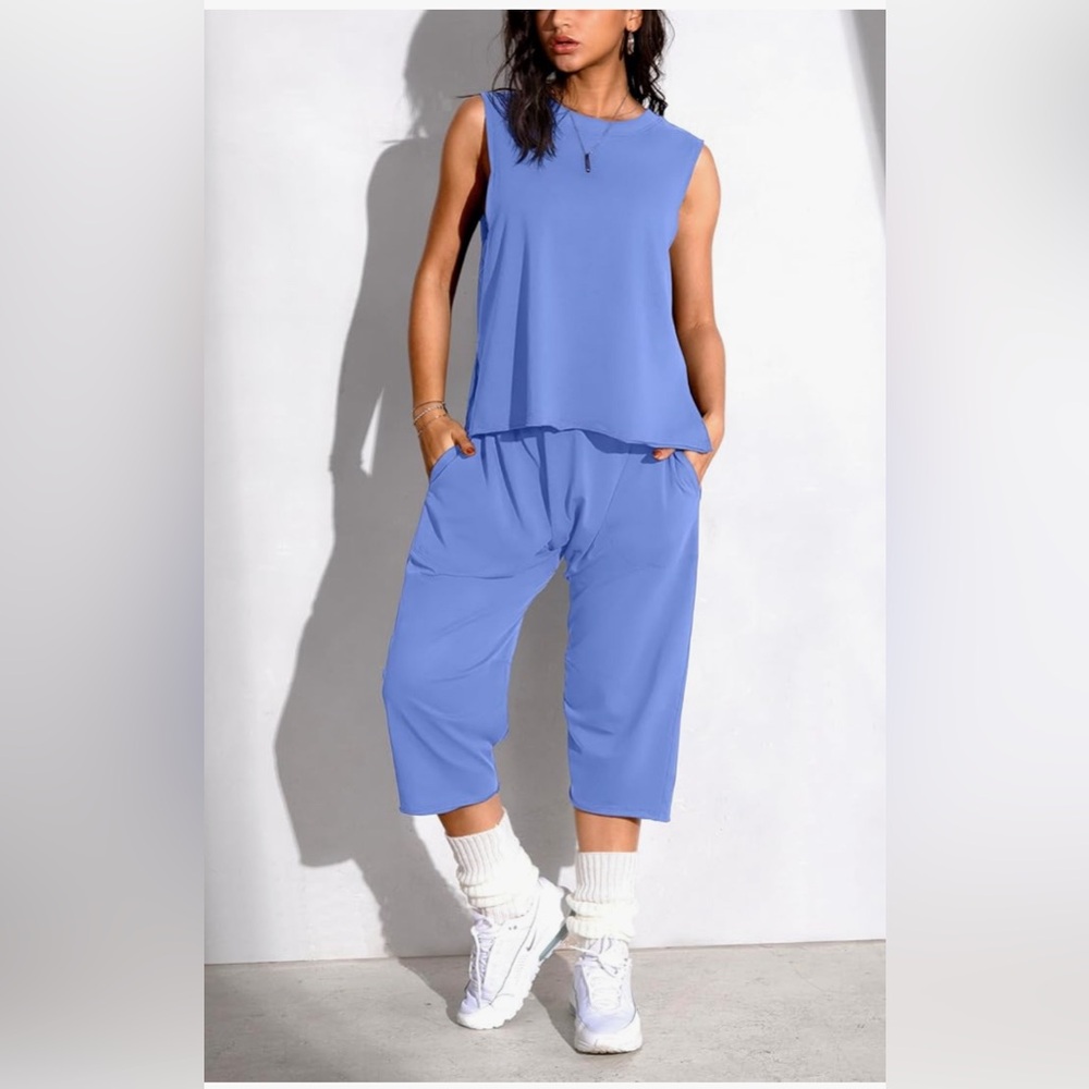 🌸.  #1390-36.    Ostaug sport set